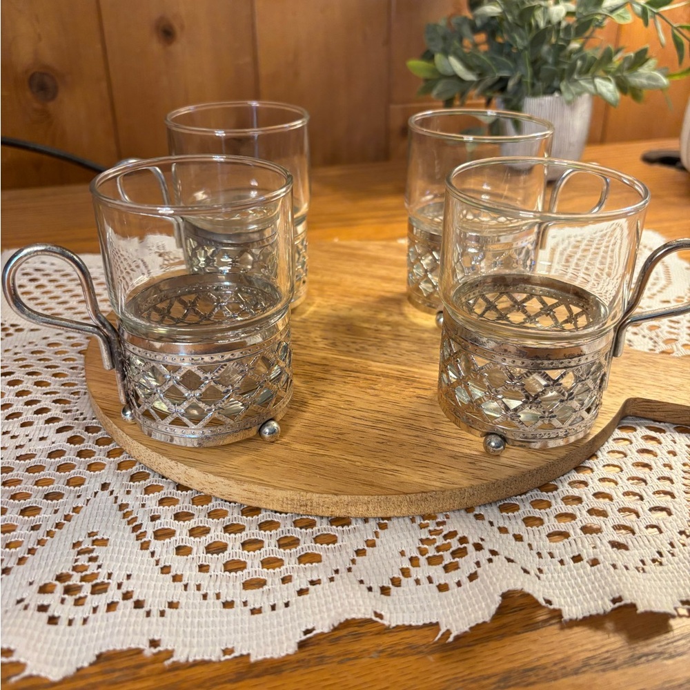 Source Unknown Silver and Gray Drinkware Set